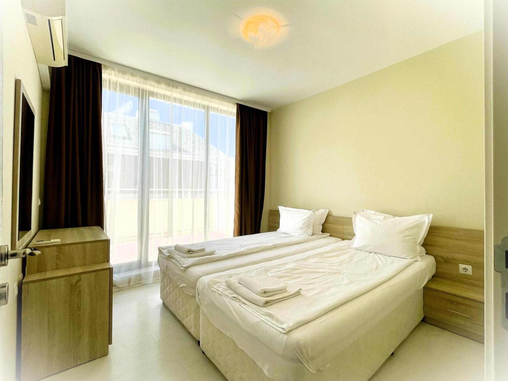 Apartments Stamopolu Lux With Pool View Primorsko Ngoại thất bức ảnh